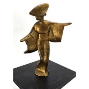 vintage cast iron mid-century Japanese Geisha figurine